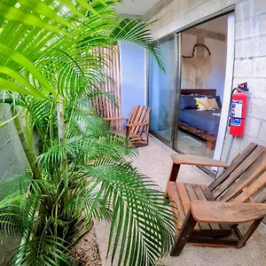 https://jungle-lofts-by-simply-comfort-tulum-centre-rooftop.quintano-roohotels.com